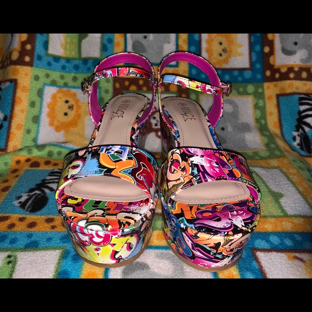 Rouge Fuchsia Graffiti Print